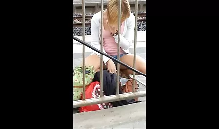 Mete el dedo el mejor culo del mundo xxx en la vagina.