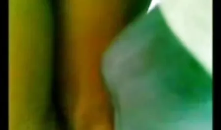 Chica con la cabeza calva en lugar de bronceada. culos sexo casero