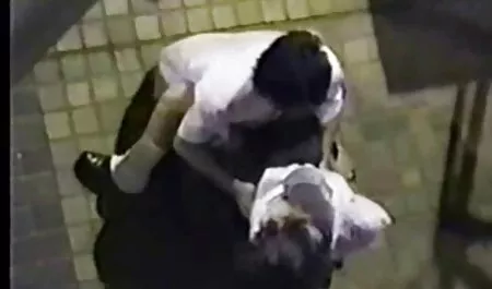 Tío y tía, abuelo, culo joven. culos perfectos follados