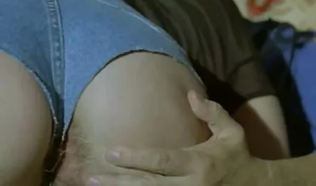 Su buenas folladas anales vista de la piscina.