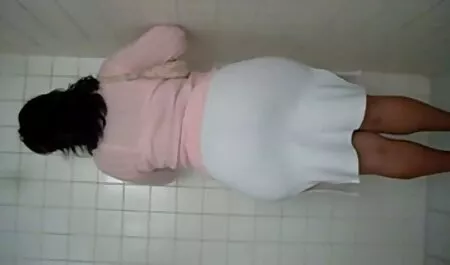 Engañó a su marido en la videos de xxx por el ano piscina.