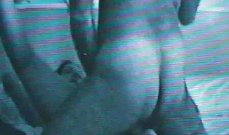 Joven, follando a mi prima anal viejo, con canas.
