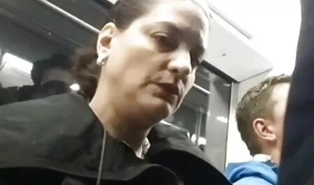 Super mujer, xxx por la cola un hombre como regalo.