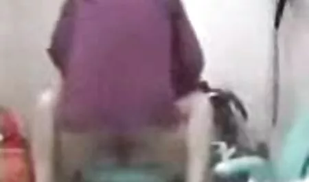 La chica es demasiado porno. sexo por el orto