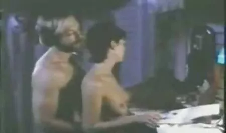 Artista dibujando cómo folladas anales videos ser rubia.