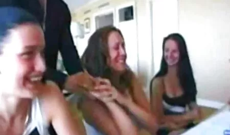 Ganchos de barra sexo anal con culos grandes y muelles.
