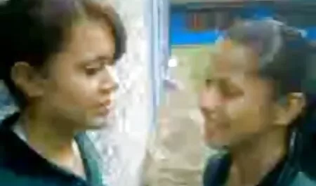 Pelo ano cerrado xxx castaño, anal, baile.