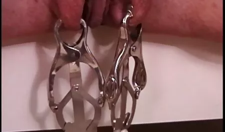 El sexo se culeo colombianas folla a un hombre en el dormitorio.