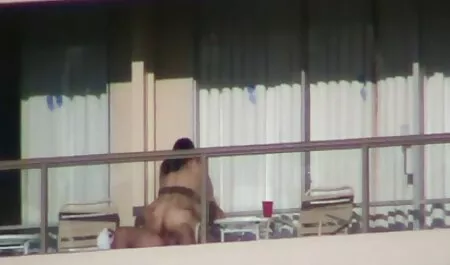 Calvo para las haciendo el amor por la cola mujeres de la gente.