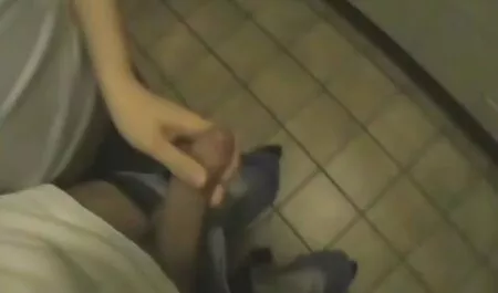 Únete al juego del culo a la boca xxx duro.