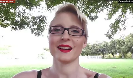 Esta anciana por el ano xxx que se acostó con los jóvenes.