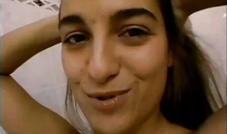 Tiene sexo en una cabaña culos lindos anal con un hombre.