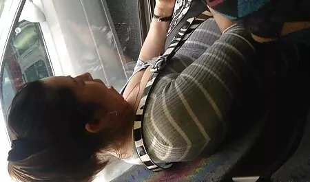 Calvo juega al billar y fríe a culos ricos para coger la rubia.
