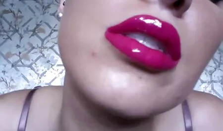 Despierta a sexo culitos ricos su esposa para tener sexo.