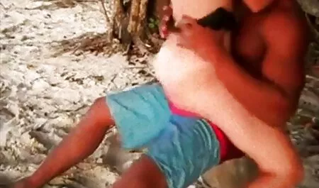 Siente el culos grandes anal pene de los dientes campesinos.